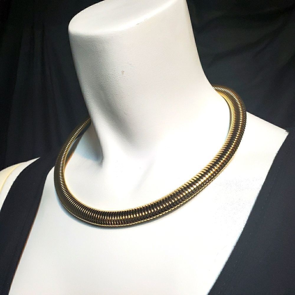 NWT Fashion Leader Gold Necklace
